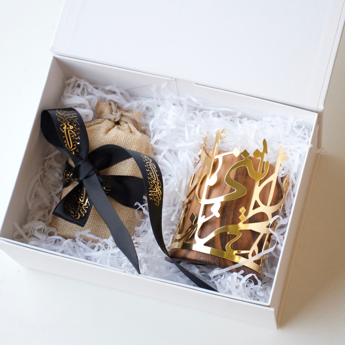 Send a memorable gift to your clients or business partners with our corporate gift boxes.