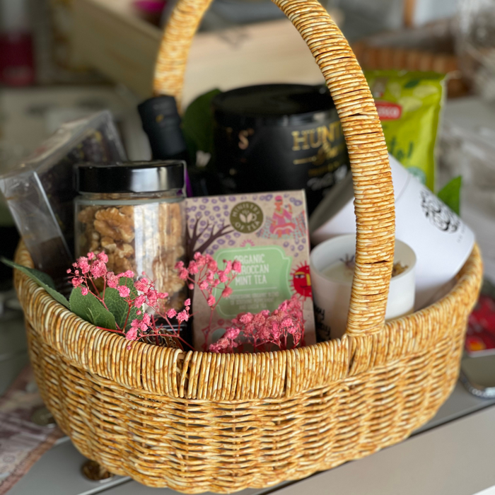 Nohaselections Hamper